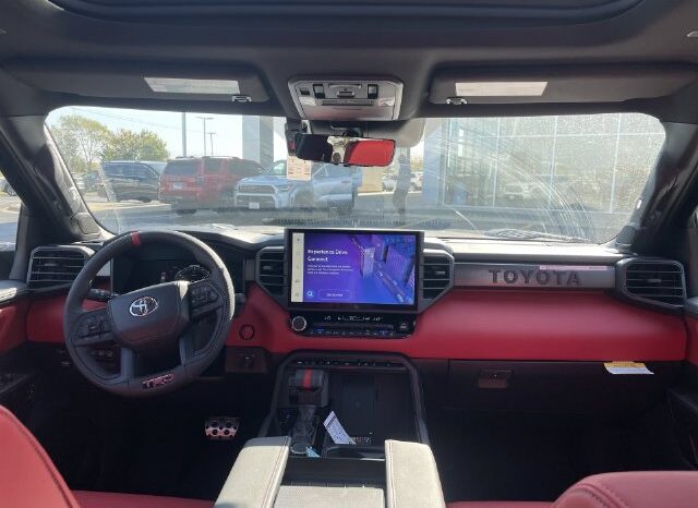 
								Toyota Sequoia full									