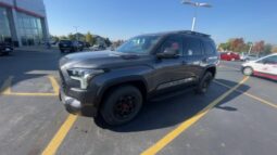 
										Toyota Sequoia full									