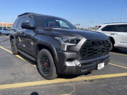 
										Toyota Sequoia full									