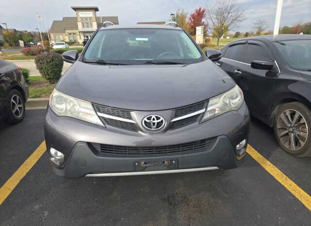 
								Toyota RAV4 full									