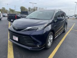 
										Toyota Sienna full									