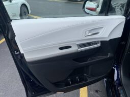 
										Toyota Sienna full									