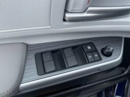 
										Toyota Sienna full									