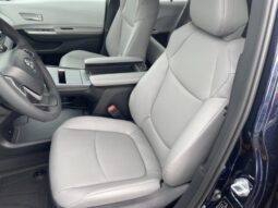 
										Toyota Sienna full									
