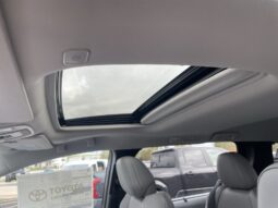 
										Toyota Sienna full									