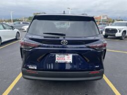
										Toyota Sienna full									
