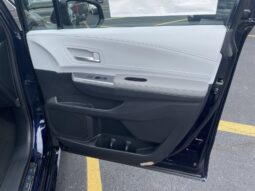 
										Toyota Sienna full									