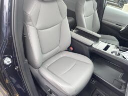 
										Toyota Sienna full									