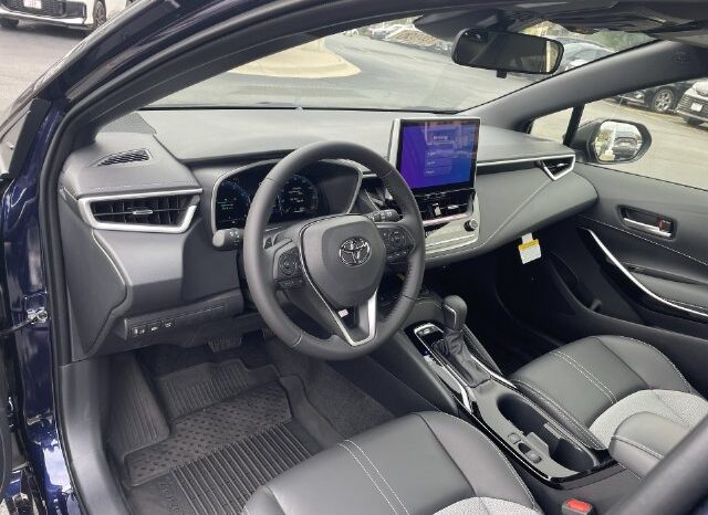 
								Toyota Corolla Hatchback full									