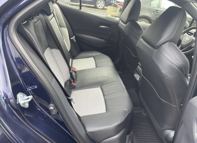 
								Toyota Corolla Hatchback full									