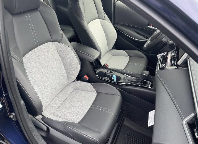 
								Toyota Corolla Hatchback full									