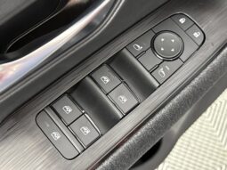 
										Nissan Kicks full									