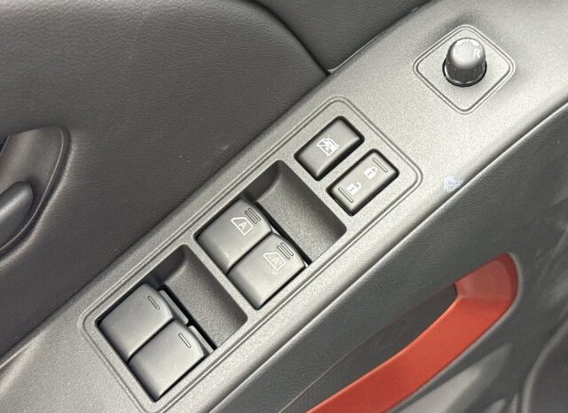 
								Nissan Frontier full									