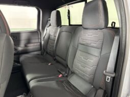 
										Nissan Frontier full									