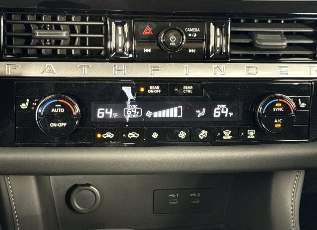 
								Nissan Pathfinder full									