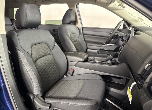 
								Nissan Pathfinder full									