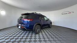 
										Nissan Pathfinder full									