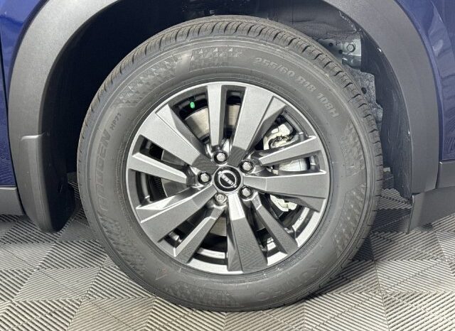 
								Nissan Pathfinder full									
