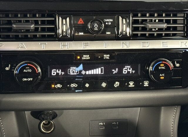 
								Nissan Pathfinder full									