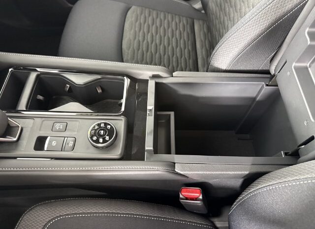 
								Nissan Pathfinder full									