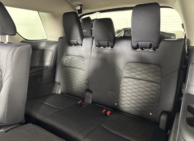 
								Nissan Pathfinder full									