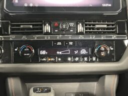 
										Nissan Pathfinder full									