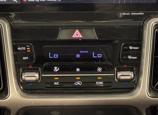 
								Kia Sorento full									