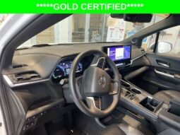 
										Toyota Sienna full									