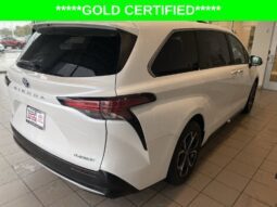 
										Toyota Sienna full									