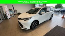 
										Toyota Sienna full									