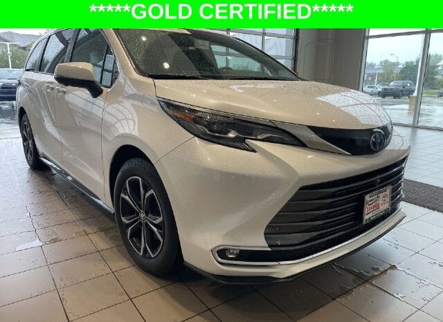 
								Toyota Sienna full									