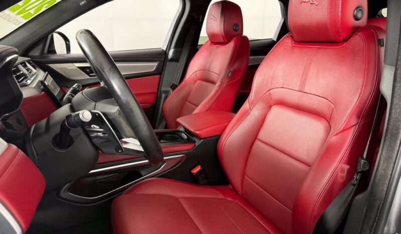 
								Jaguar F-PACE full									