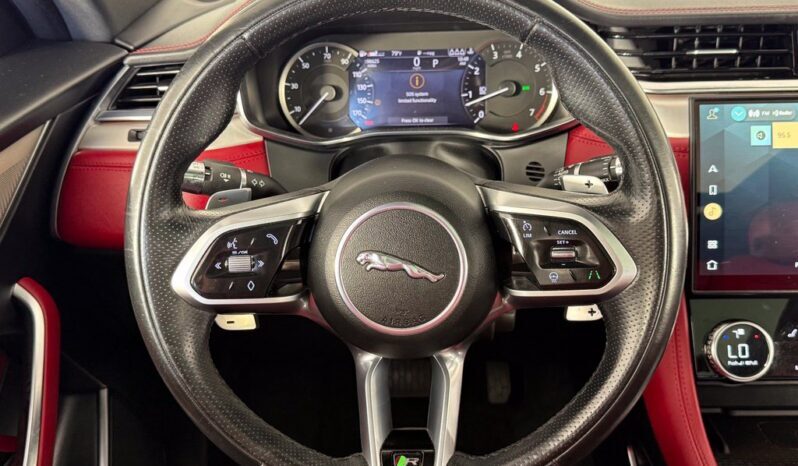 
								Jaguar F-PACE full									