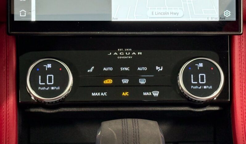
								Jaguar F-PACE full									