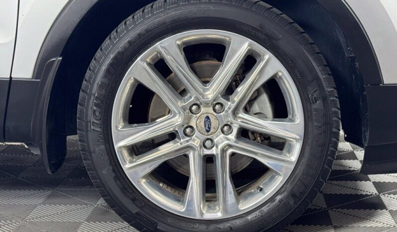 
								Ford Explorer full									