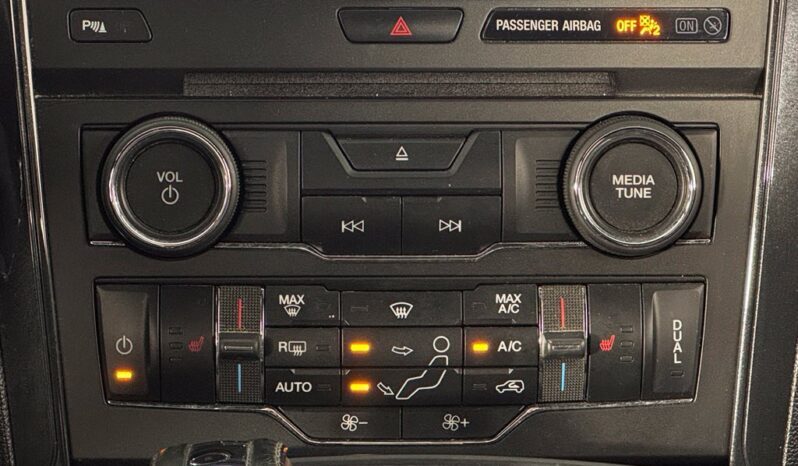 
								Ford Explorer full									