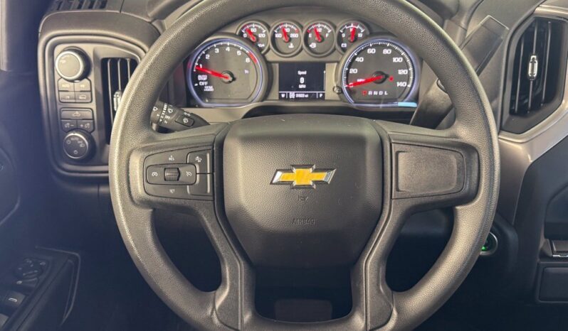 
								Chevrolet Silverado 1500 full									