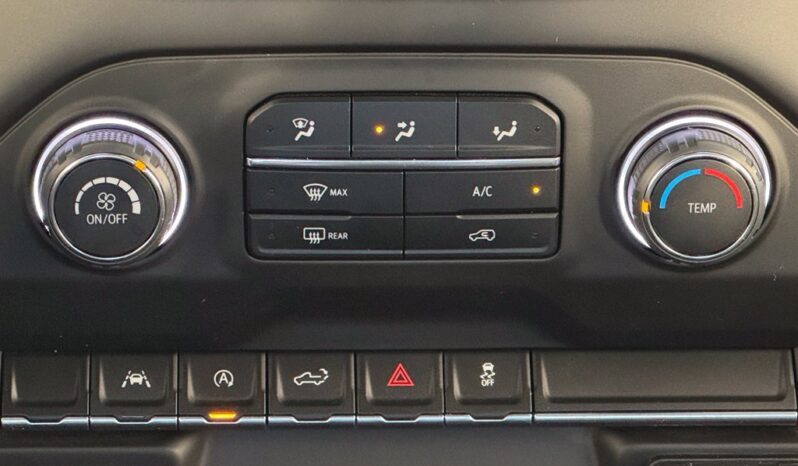 
								Chevrolet Silverado 1500 full									