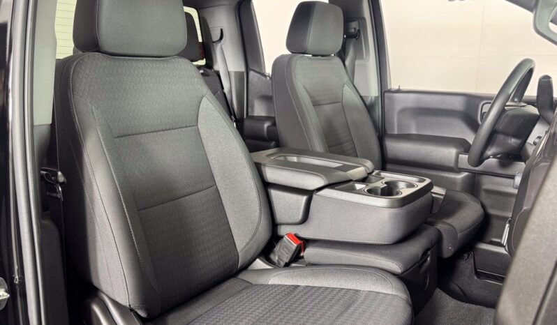 
								Chevrolet Silverado 1500 full									