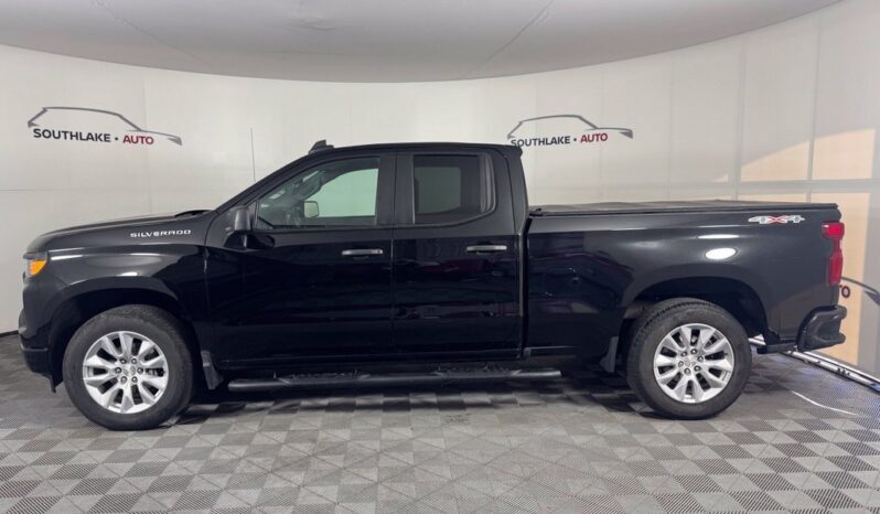 
								Chevrolet Silverado 1500 full									