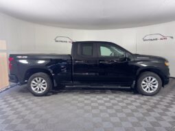 
										Chevrolet Silverado 1500 full									
