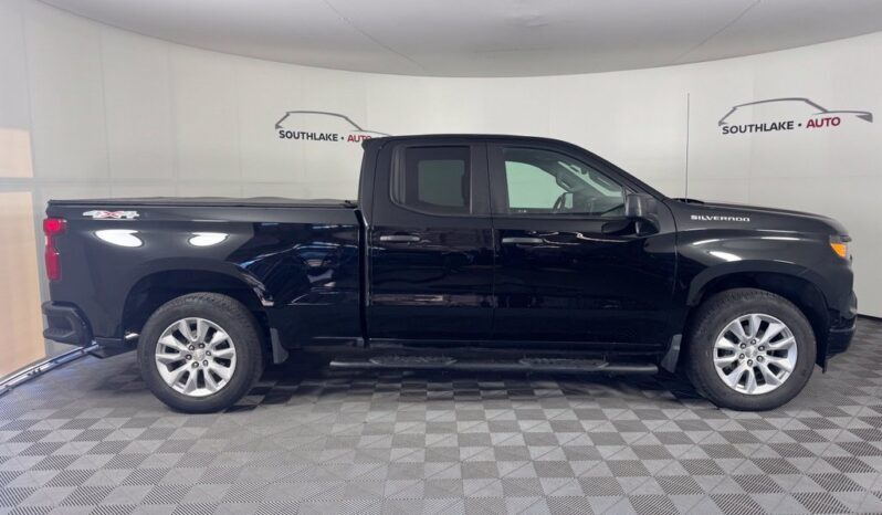 
								Chevrolet Silverado 1500 full									