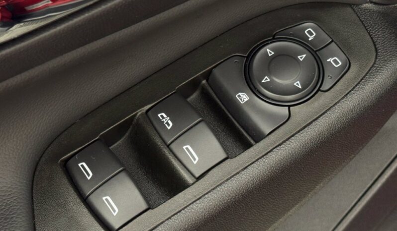 
								Chevrolet Equinox full									