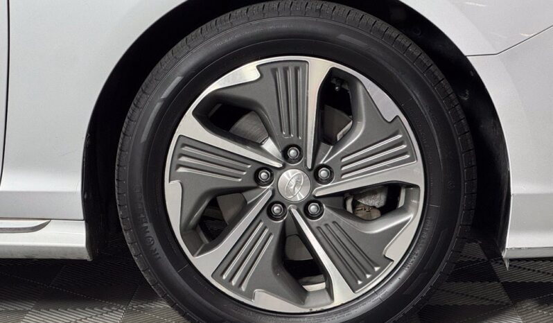 
								Hyundai Sonata Hybrid full									