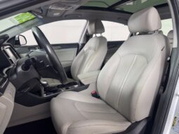 
										Hyundai Sonata Hybrid full									