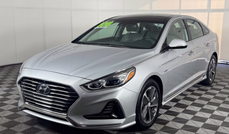 
								Hyundai Sonata Hybrid full									