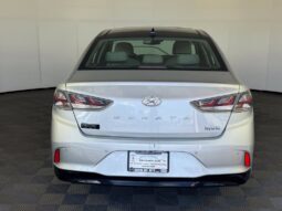 
										Hyundai Sonata Hybrid full									