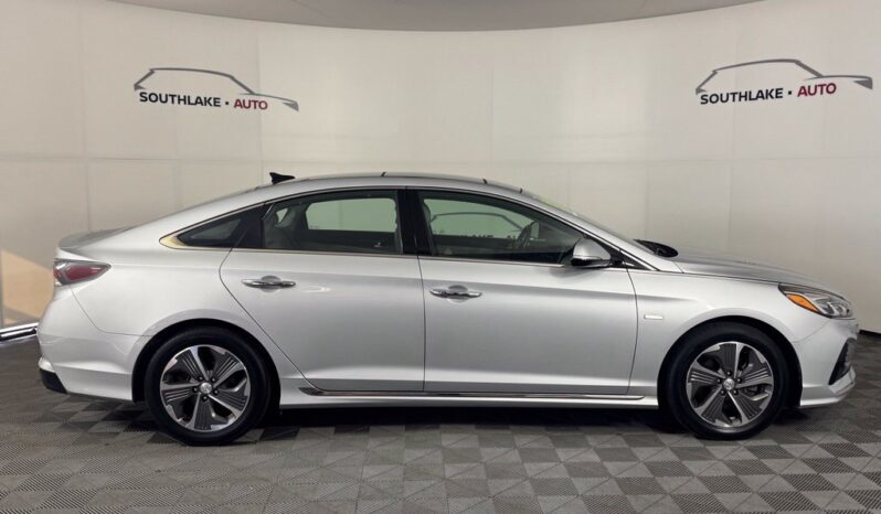 
								Hyundai Sonata Hybrid full									