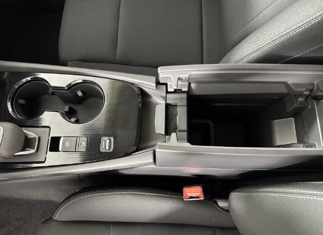 
								Nissan Rogue full									