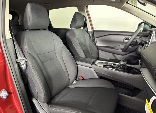 
								Nissan Rogue full									